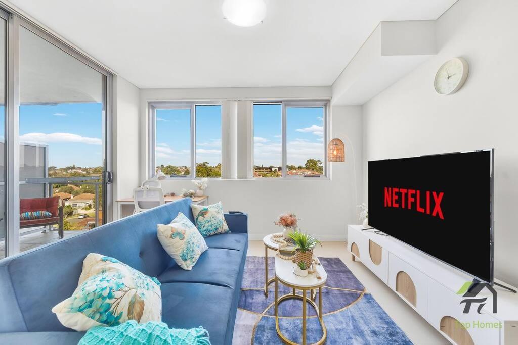 Apartment Vivid Unit Next To Campsie 6 Mins To Train Station