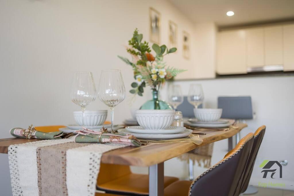 Apartment Vivid Unit Next To Campsie 6 Mins To Train Station *